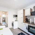 Vaz Langerfeld Für Fachkräfte Und Monteure, Tv, Wlan, Küche, Nahe 3m Und Ede Apartment *