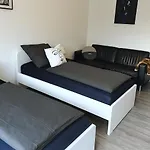 Vaz Langerfeld Für Fachkräfte Und Monteure, Tv, Wlan, Küche, Nahe 3m Und Ede * Wuppertal