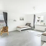 Vaz Haus Langerfeld Fuer Monteure, Tv, Wlan, Kueche, Nahe 3m Und Ede Lägenhet