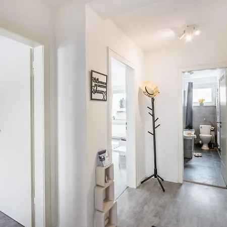 Vaz Apartments Haus Langerfeld Fuer Monteure, Tv, Wlan, Kueche, Nahe 3M Und Ede *