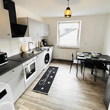 아파트 Vaz Haus Langerfeld Fuer Monteure, Tv, Wlan, Kueche, Nahe 3m Und Ede