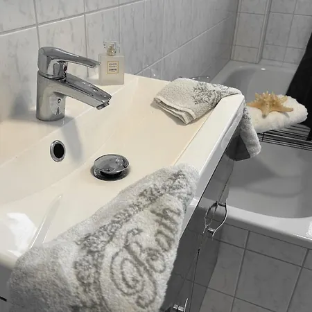 Vaz Apartments Haus Langerfeld Fuer Monteure, Tv, Wlan, Kueche, Nahe 3M Und Ede דירה וופרטל