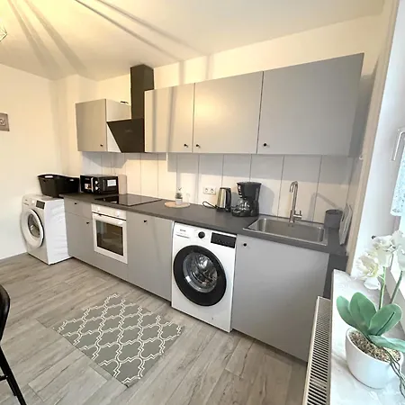 Vaz Apartments Haus Langerfeld Fuer Monteure, Tv, Wlan, Kueche, Nahe 3M Und Ede וופרטל