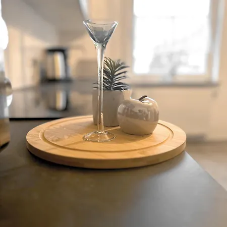 Vaz Langerfeld Für Fachkräfte Und Monteure, Tv, Wlan, Küche, Nahe 3m Und Ede