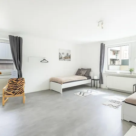 Vaz Apartments Haus Langerfeld Fuer Monteure, Tv, Wlan, Kueche, Nahe 3M Und Ede דירה