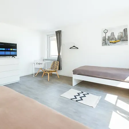 Apartment Vaz Langerfeld Fuer Fachkraefte Und Monteure, Tv, Wlan, Kueche, Nahe 3m Und Ede