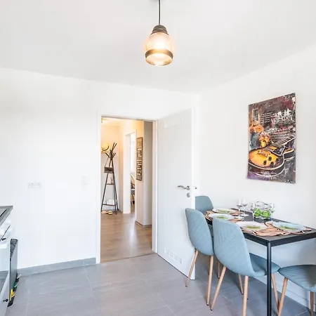 Vaz Haus Langerfeld Fuer Monteure, Tv, Wlan, Kueche, Nahe 3m Und Ede Appartamento