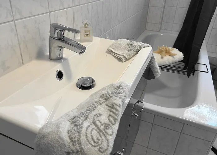 Vaz Haus Langerfeld Fuer Monteure, Tv, Wlan, Kueche, Nahe 3m Und Ede Appartement Wuppertal