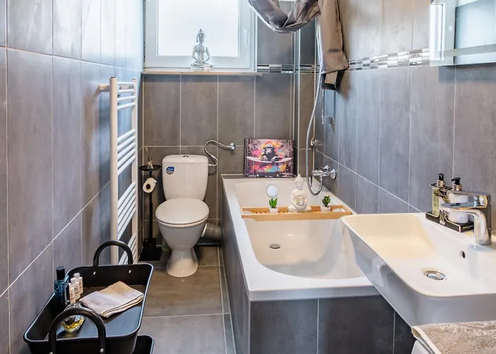 Vaz Haus Langerfeld Fuer Monteure, Tv, Wlan, Kueche, Nahe 3m Und Ede Wuppertal